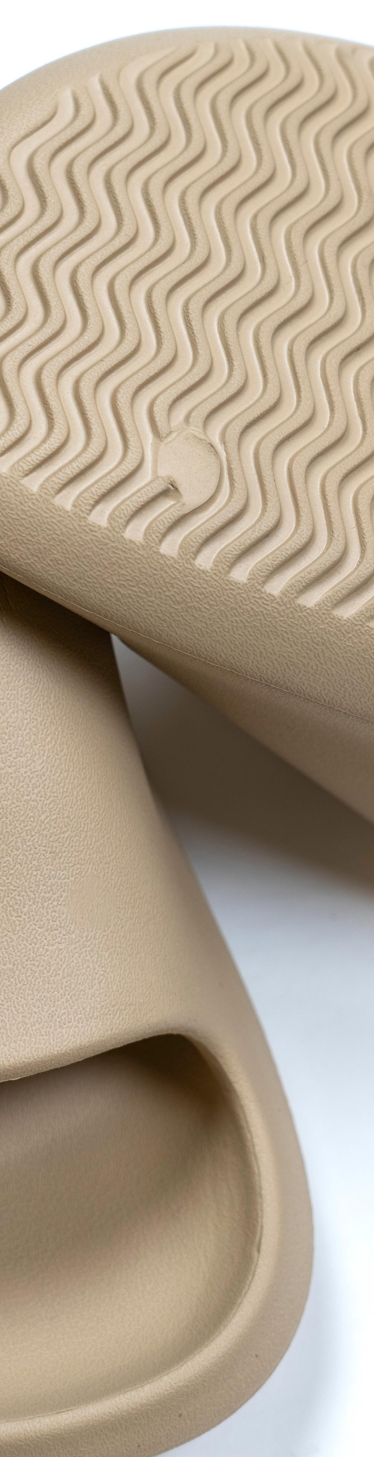Frontier Recovery Sliders in Beige, Black, and White